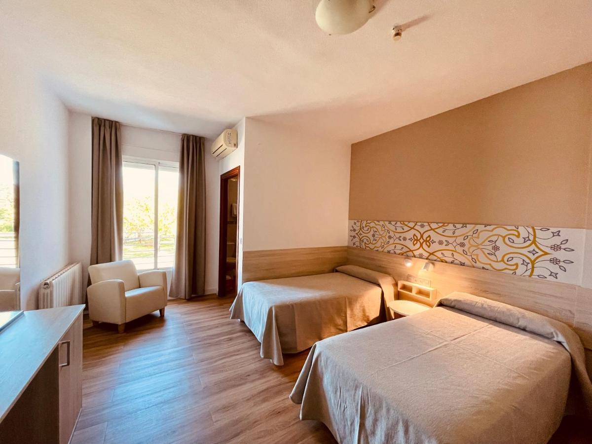 Hotel Balneario Fuentes Del Trampal Carmonita Dış mekan fotoğraf