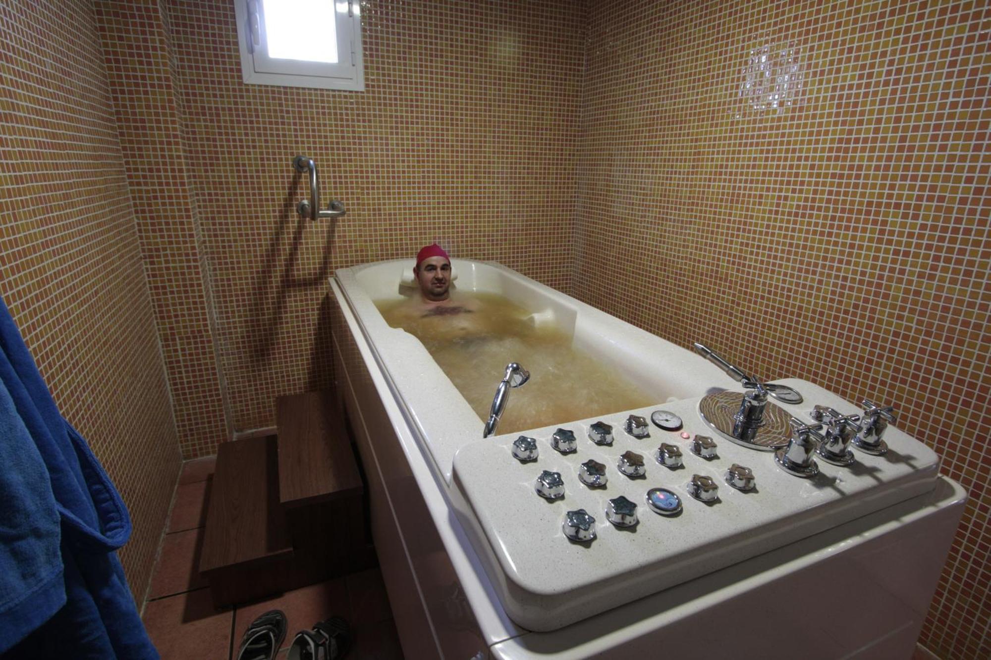 Hotel Balneario Fuentes Del Trampal Carmonita Dış mekan fotoğraf